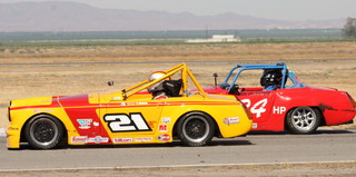 Hot Battles Resume Sunday at Buttonwillow Hoosier Super Tour