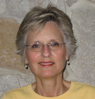 Lynne Hanushek